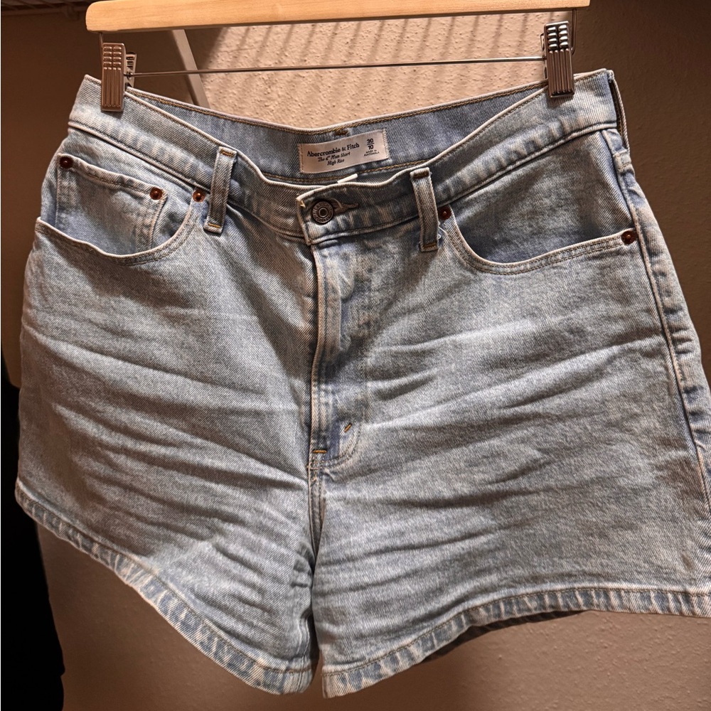 Abercrombie & Fitch Light Wash Jean Shorts